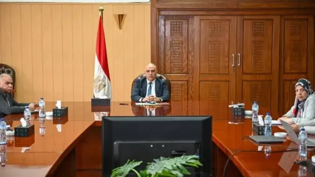 وزير الري يتابع موقف مشروع المسار الناقل لمياه الصرف الزراعي لمحطة المعالجة بالدلتا الجديدة بنسبة تنفيذ 76%