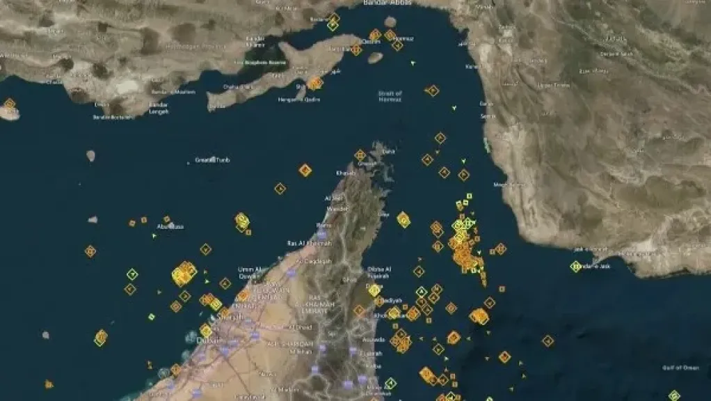 تطويق الموانئ الإيرانية.. الجيش الأمريكي يُرسل مُدمرات صاروخية لإحكام حصار مضيق هرمز