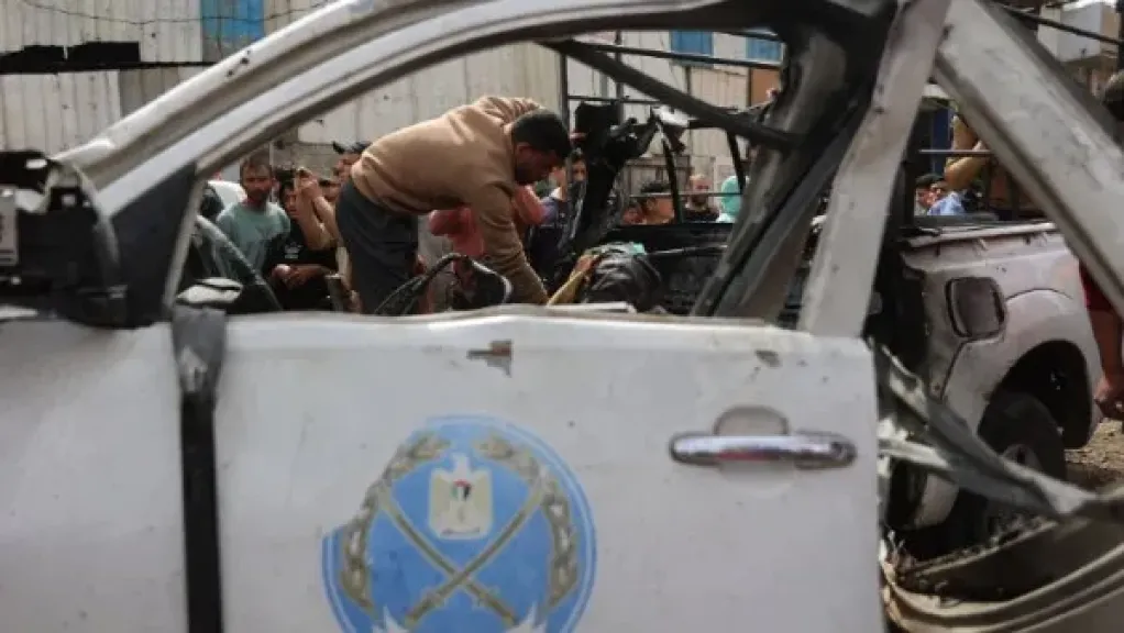 جيش الاحتلال يستهدف شاحنة تابعة لحماس وسط قطاع غزة