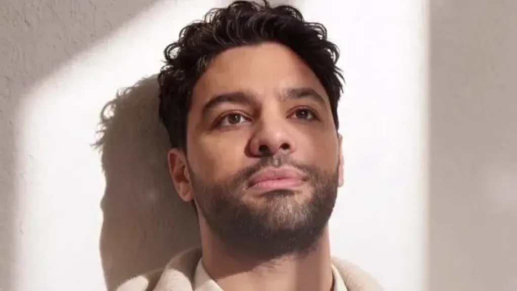 أحمد جمال يطرح ”مش هلومه”