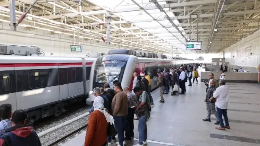 النقل تعلن الوسائل الحديثة والمتاحة للدفع في شبكة المترو والقطار الكهربائي