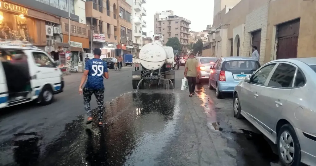 حملات نظافة مكثفة بمدينة الأقصر ترفع 40 طن قمامة وأتربة وتراكمات