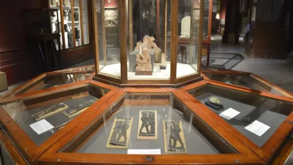 وزارة السياحة والآثار تحتفل بيوم التراث العالمي بتنظيم معارض بالمتاحف