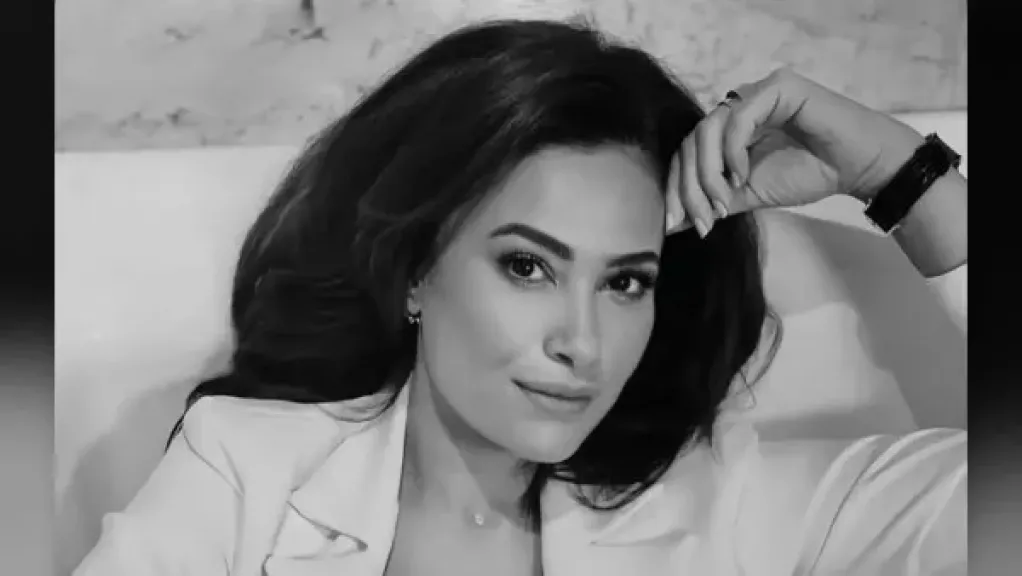 هند صبري تنعى والد منة شلبي برسالة موثرة