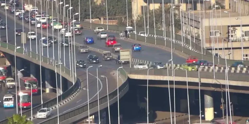 تحويلات مرورية لرفع كفاءة وإصلاح الباكيات المتضررة من كوبرى 6 أكتوبر