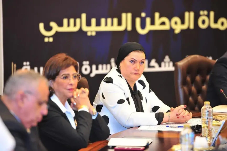 «حماة الوطن» يعقد صالونا سياسيا لبحث مشكلات الأسرة المصرية| صور