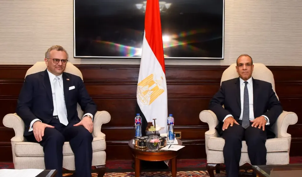 وزير الخارجية يبحث مع كبير مستشاري ترامب مستجدات الأوضاع في الشرق الأوسط وإفريقيا| صور