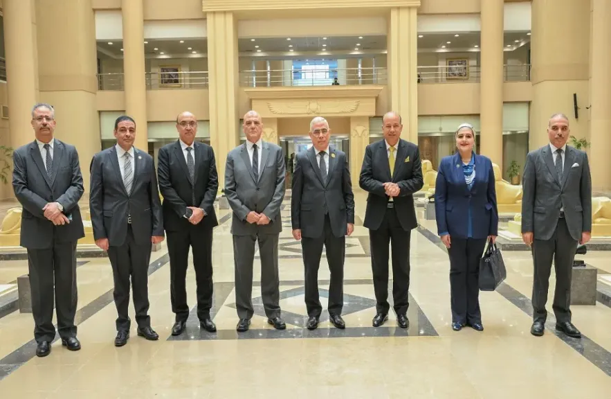 النائب العام يستقبل رئيس جامعة المنصورة ووفدًا من قياداتها وطلابها.. صور