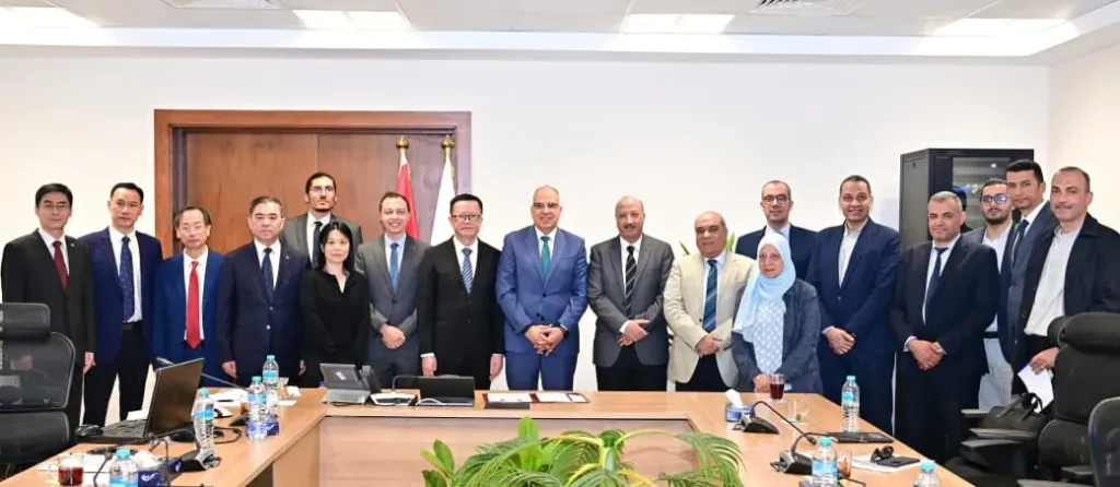 وزير الري يبحث مع مفوضية نهر يانجتسي تعزيز الإدارة الذكية للمياه| صور