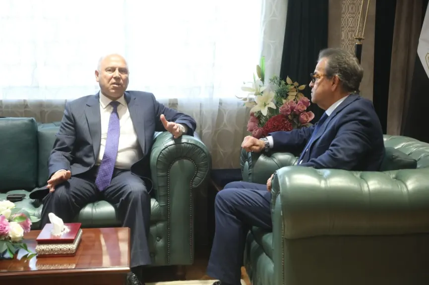 لتعزيز كفاءة سلاسل الإمداد الدوائي.. وزير الصحة يستقبل وزير النقل لبحث عدد من ملفات التعاون