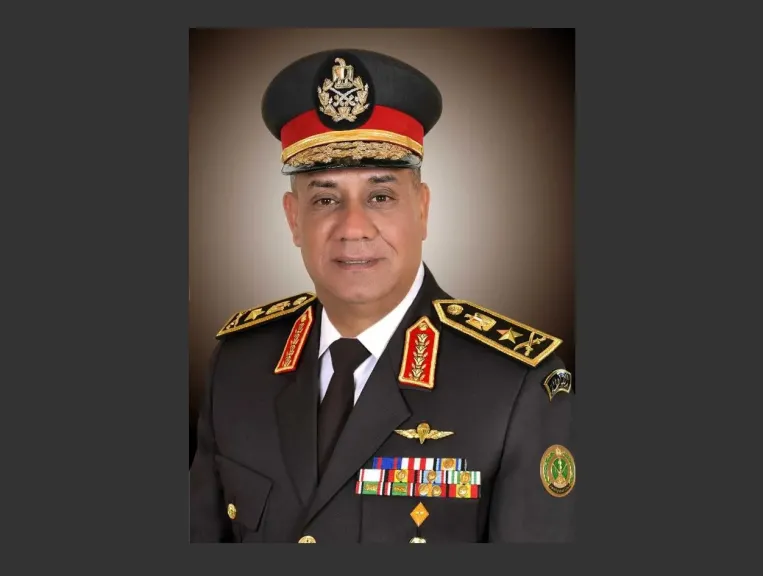 وزير الداخلية يهنئ القائد العام للقوات المسلحة وزير الدفاع والإنتاج الحربي بذكرى تحرير سيناء