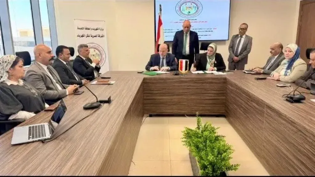 نقل الكهرباء توقع عقدا لتوريد كابلات لربط محطة محولات البدرشين بالشبكة