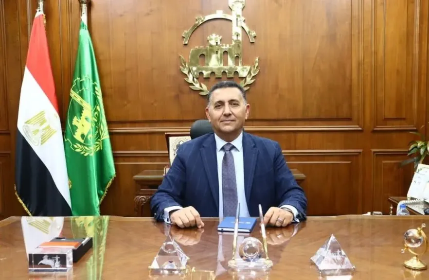 محافظ القليوبية يجري جولة ميدانية موسعة بقرية سندبيس بالقناطر الخيرية لمتابعة الخدمات المتواجدة