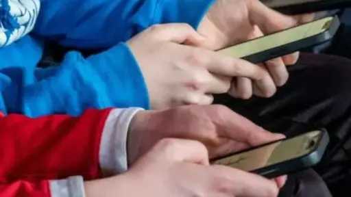 إبراهيم نجم: سوء استخدام مواقع التواصل يهدد القيم والأسرة ويغذي الشائعات