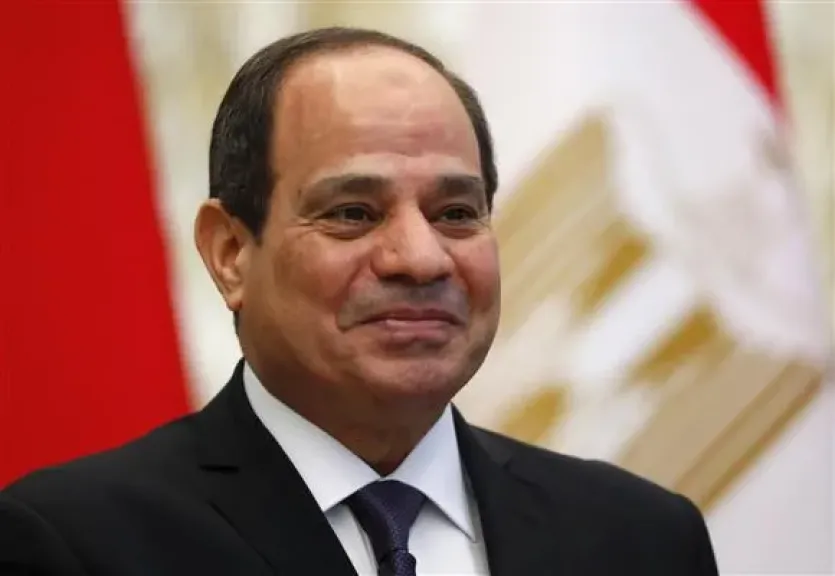 الرئيس السيسي: مصر تشدد على ضرورة الالتزام التام بحرية الملاحة وأهمية تأمين الممرات الملاحية الدولية