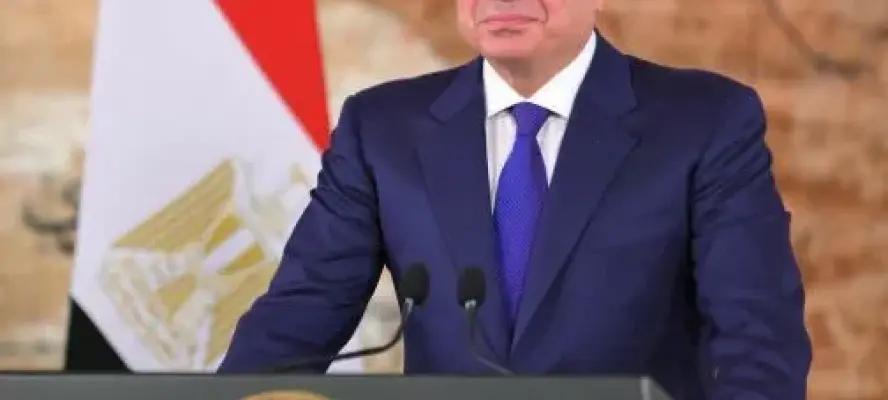 السيسي يهنئ الشعب المصري بذكرى تحرير سيناء: نستمد منها معاني العزة والإرادة والفدا