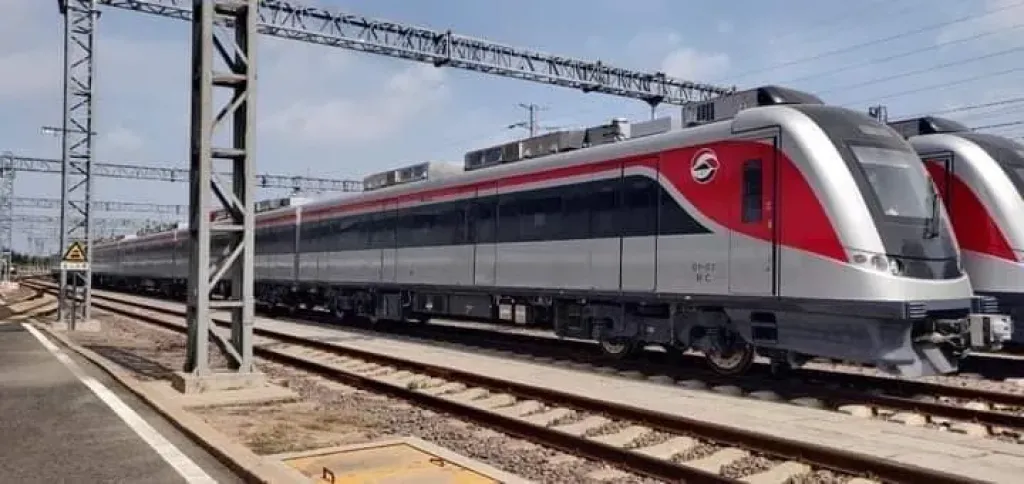 مواعيد جديدة لقطار العاصمة.. زيادة الرحلات في ساعات الذروة وتقليصها ليلا