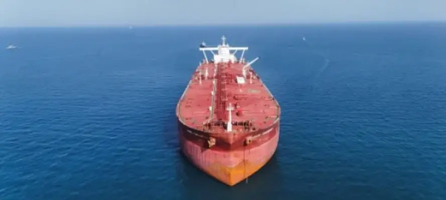 واشنطن: اعتراض سفينة نفطية مرتبطة بإيران في بحر العرب وإجبارها على العودة