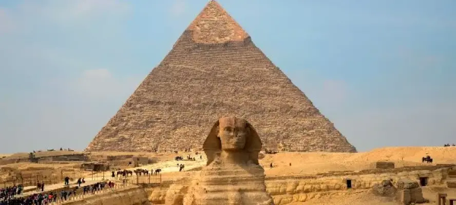 هتشوف الأهرامات من بيتك.. تفاصيل تطبيق تقنية السياحة الافتراضية