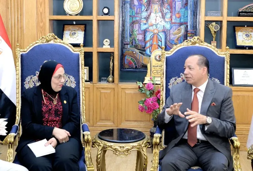 رئيس جامعة المنصورة يستقبل وفد ضمان الجودة لاعتماد كلية العلوم وبرامج أكاديمية جديدة