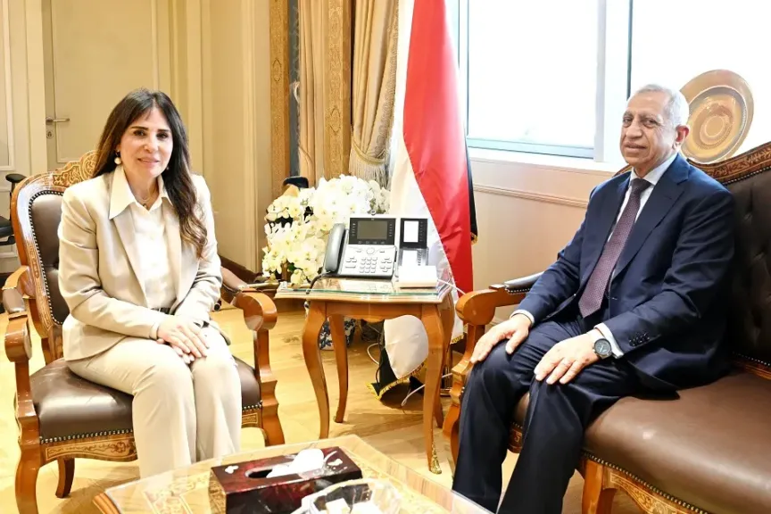 وزيرة الإسكان تبحث مع رئيس الأكاديمية العربية للعلوم والنقل البحري تعزيز التعاون المشترك