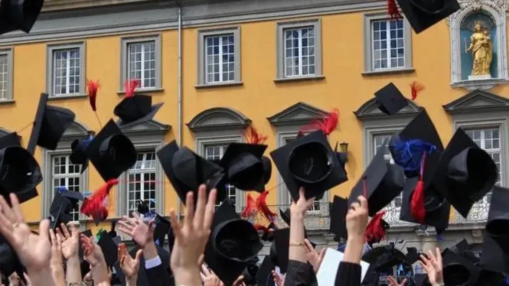 التعليم العالي تعلن عن منح من جامعة Khazar باذربيجان للعام الدراسى 2026/2027