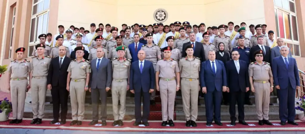 الأكاديمية العسكرية المصرية تنظم مراسم الاحتفال بتخرج دورات تدريبية للمرشحين للعمل بالنقل