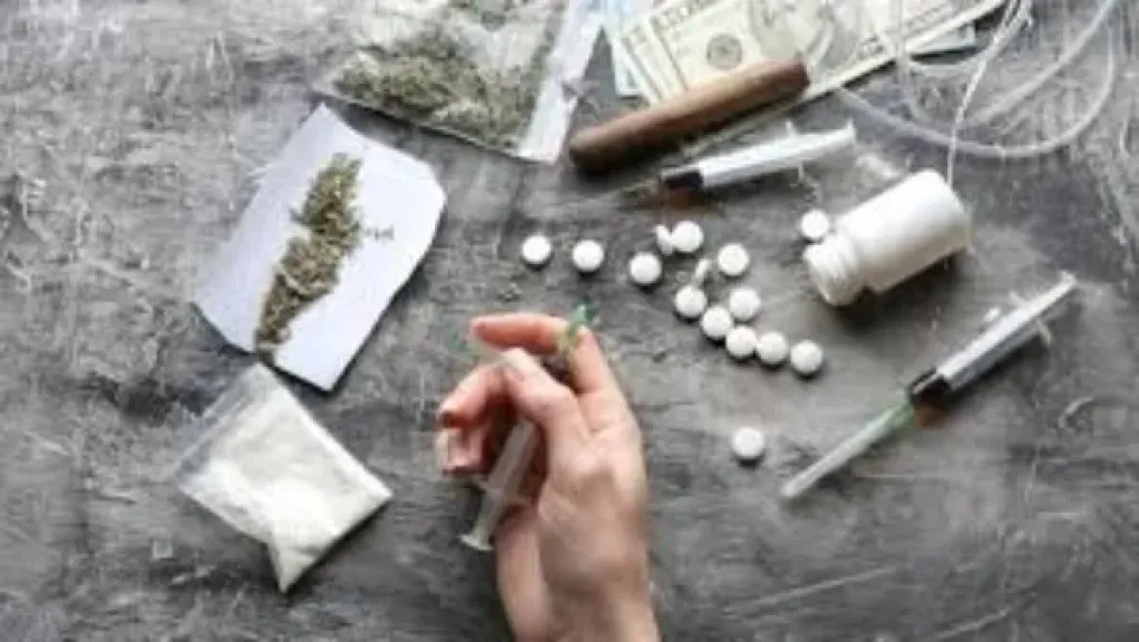 القومي للبحوث: المخدر A4 حشيش صناعي يضرب المخ مباشرة