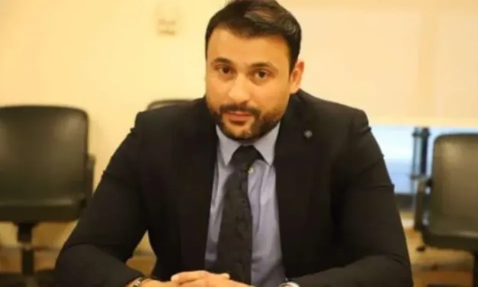 الغنيمي يدعو لربط مراكز الشباب بسوق العمل عبر دورات البرمجة واللغات والمسرح