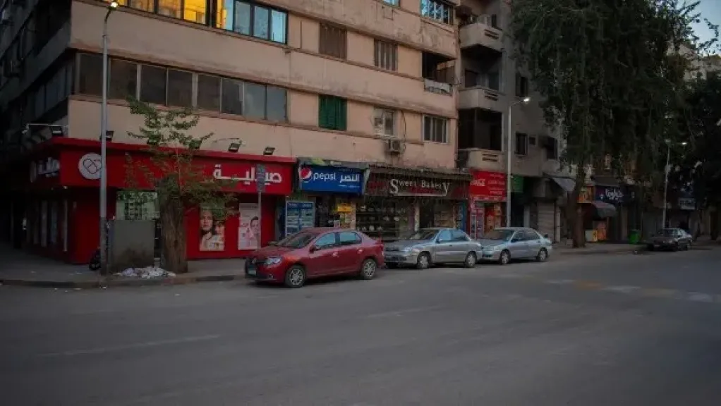 محافظ الإسكندرية الأسبق : الديسكوهات هتقفل 4 الصبح في المواعيد الجديدة