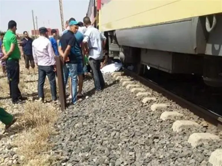 مصرع موظفة صدمها قطار في منطقة العياط