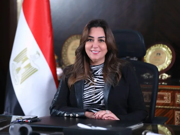 وزيرة التنمية المحلية والبيئة تتابع تأثير العوامل الجوية على جودة الهواء اليوم السبت