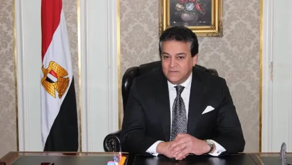 الصحة: سحبنا ترخيص مزاولة المهنة من ضياء العوضي وأي بروتوكول علاجي لازم يمر بإجراءات