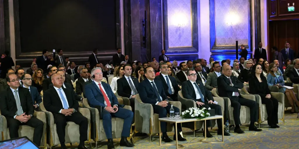 رئيس الوزراء: التحديات الإقليمية المتسارعة تفرض على الدول تبني سياسات أكثر مرونة