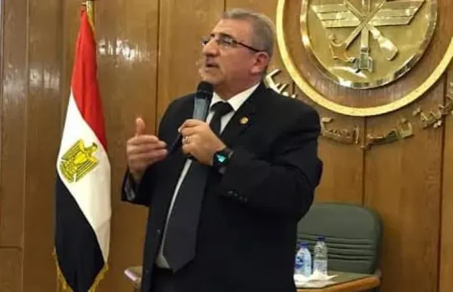 اللواء وائل ربيع: أمريكا لن تُجازف بمرور مدمرات من هرمز.. والوضع الحالي قد يفجر أحداثا لا يُحمد عقباها