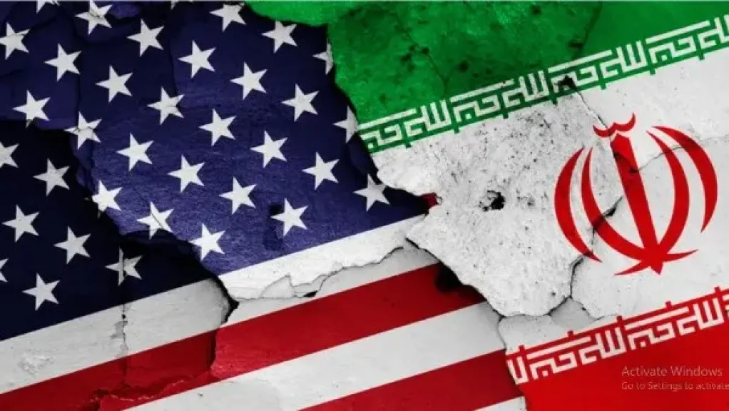 خبير شئون إيرانية: طهران تكرر أخطاءها باستهداف الإمارات وتصعيد التوتر