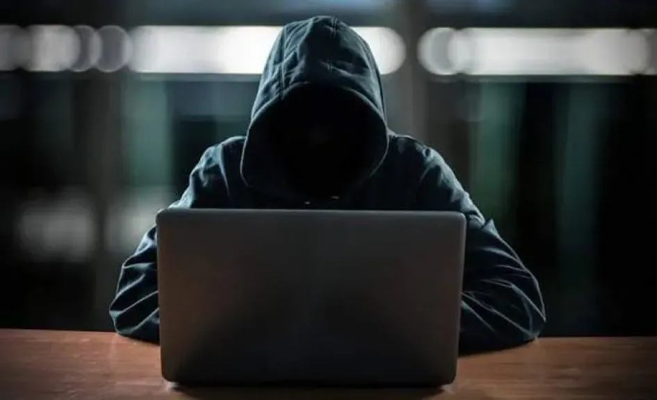 حبس المتهمين بالاستيلاء على أموال شركات التمويل الإلكتروني في القاهرة
