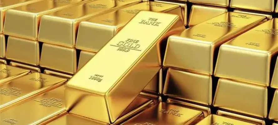 الذهب يرتفع نحو 2% مع تراجع الدولار عالميًا