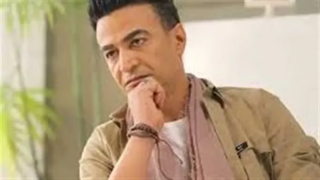 سمسم شهاب يطلب الدعاء لوالدته