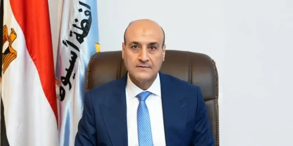 محافظ أسيوط: فتح باب التقديم لـ 15 سيارة تاكسي للعمل بمدينة أسيوط الجديدة حتى 14 مايو الجاري