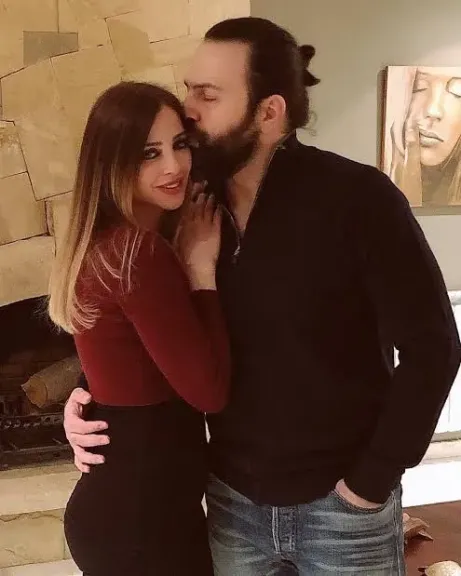 انفصال وفاء الكيلاني عن زوجها الفنان تيم حسن.. ما الحقيقة؟