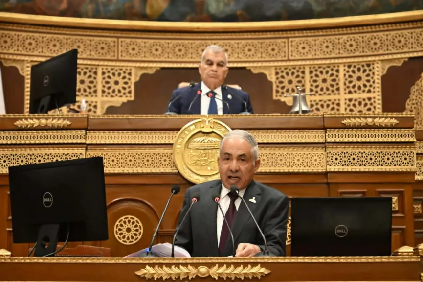 النائب أحمد العوضي يستعرض طلب المناقشة العامة لاستيضاح سياسة الحكومة بشأن إنشاء المدارس اليابانية