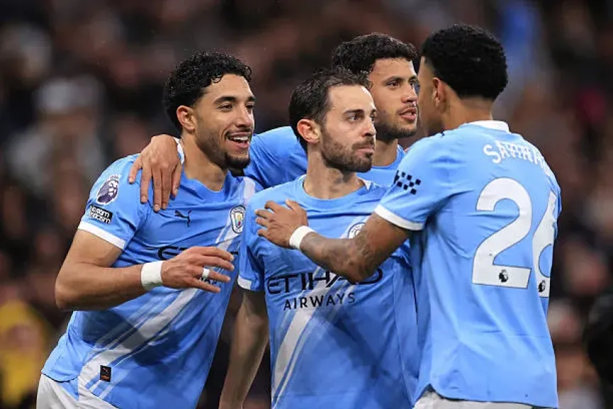 مرموش يقود مانشستر سيتي لاكتساح كريستال بالاس بثلاثية في الدوري الإنجليزي