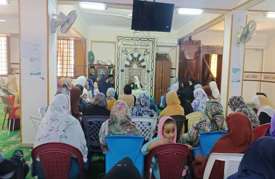 انطلاق فعاليات القافلة الدعوية للواعظات بمسجد العارف بالله بسوهاج