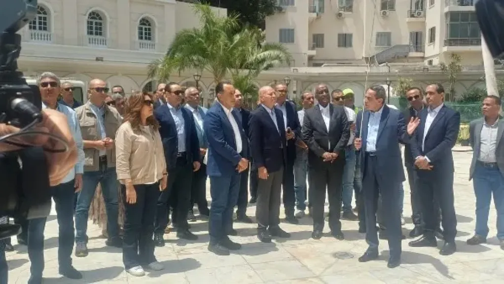 رئيس الوزراء يبدأ تفقد رفع كفاءة الشوارع الرئيسية بوسط البلد في القاهرة