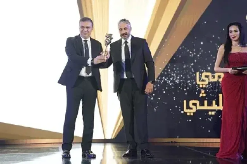 عمرو الليثي يحصل على جائزة تريند الإعلام العربي في حفل Trend Awards Middle East