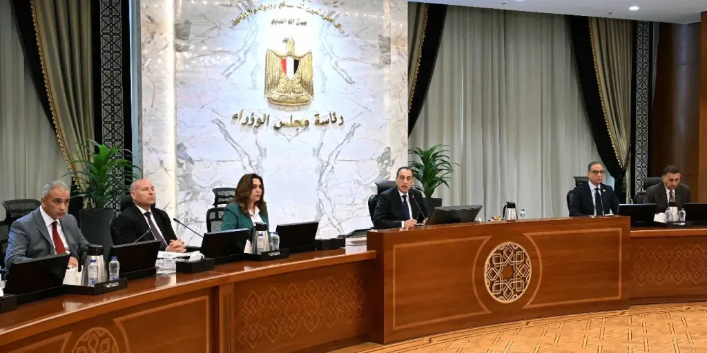 بدء اجتماع مجلس المحافظين لمتابعة الاستعدادات لعيد الأضحى