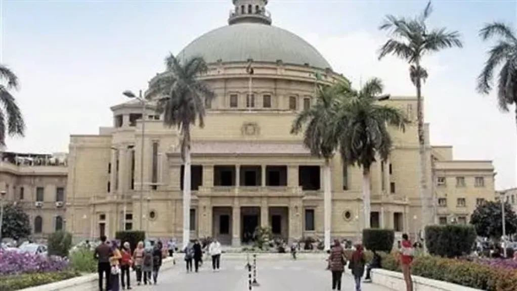 الرئيس السيسي: جامعة القاهرة اضطلعت بدور رائد في نشر المعرفة وبناء الإنسان