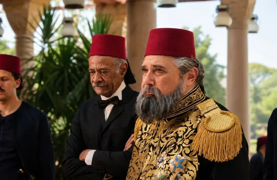 رغم ظهوره كضيف شرف.. ماجد الكدواني يخطف الأنظار بدور الوالي في فيلم أسد