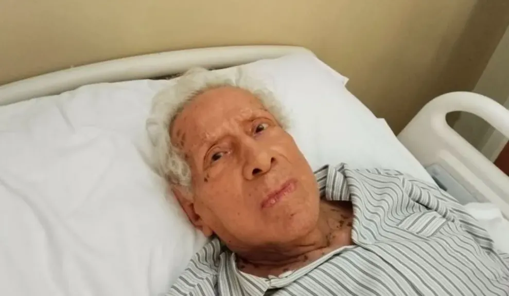 نقل المخرج علي الغزولي إلى المستشفى.. ومطالب بعلاجه على نفقة الدولة